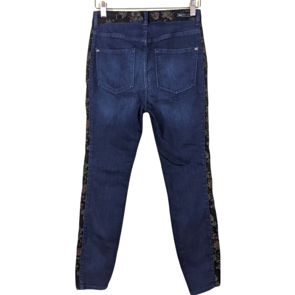 NWOT Pilcro and the Letterpress Floral Contrast High Rise Skinny Jeans - Picture 5 of 9